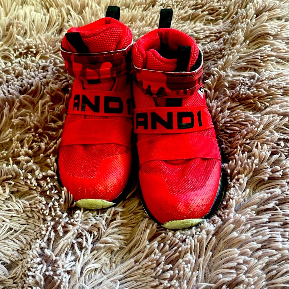 Red And1 Boys Shoes Sz 1